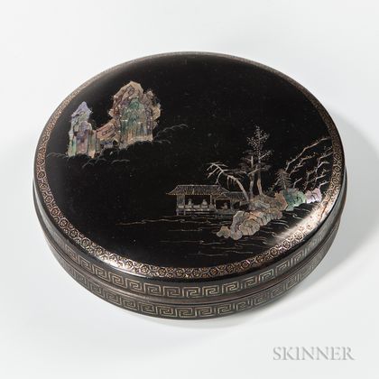 Seashell-inlaid and Lacquered Covered Box