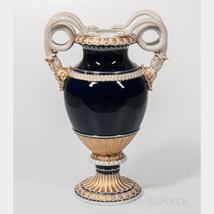 Meissen "New Gold" Decorated Porcelain Vase
