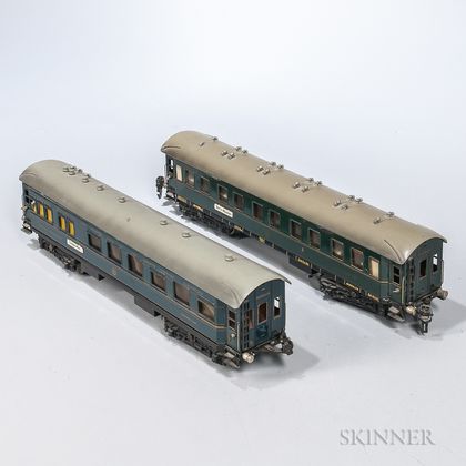 Two Marklin Compaignie Internationale Train Cars