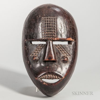 Lulua-style Carved Wood Kissi Face Mask