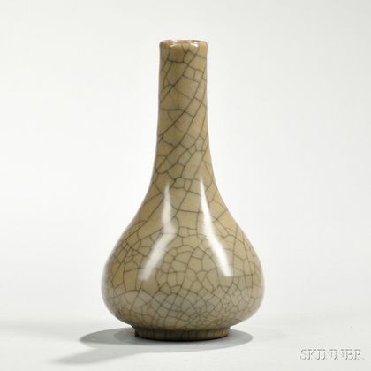 Ge-ware Bottle Vase
