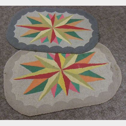 Near Pair of Oval Compass Star Pattern Hooked Rugs Auction Number 2434 ...