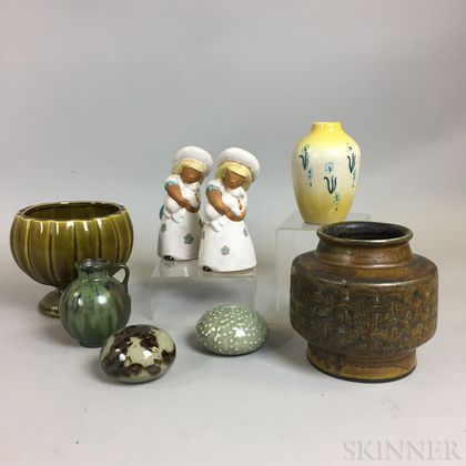 Eight Pottery and Ceramic Items