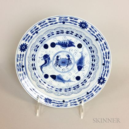 Chinese Porcelain Blue and White Transfer-decorated Fish Plate