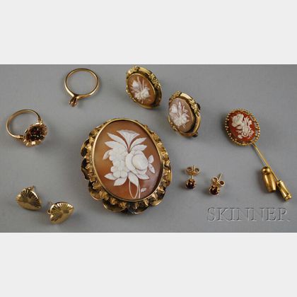 Small Group of 14kt Gold and Cameo Jewelry