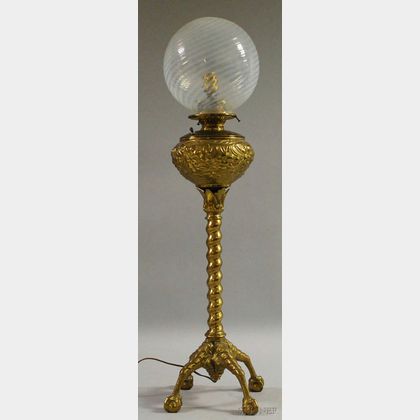 Late Victorian Brass Kerosene Banquet Table Lamp with Ball-and-Talon Feet and Opalescent Swirl Art Glass Globe Shade