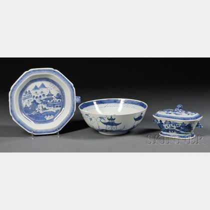 Three Blue and White Chinese Export Porcelain Table Items
